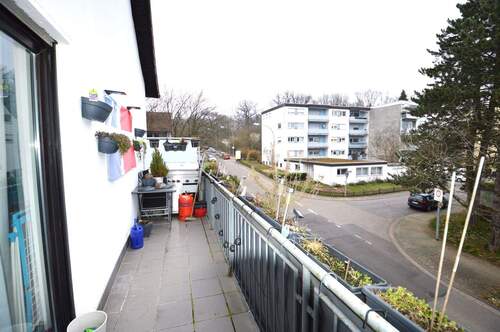 Balkon - Saarbrücken, Rodenhof, kleine 2 ZKB-Wohnung mit Balkon nur an eine Einzelperson