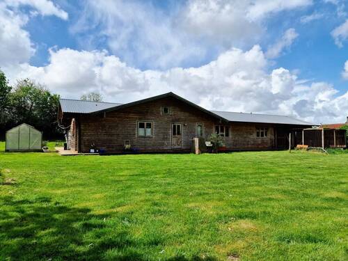 Wohnhaus - Bungalow mit 150,00 m² in Frestedt zum Kaufen