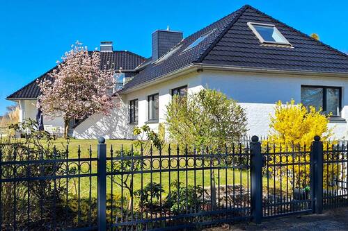Blick zum Haus - 