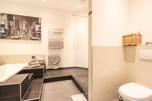 Ensuite Badezimmer EG - 