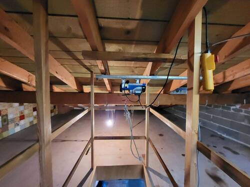 Lastenaufzug im DG der Garage - 