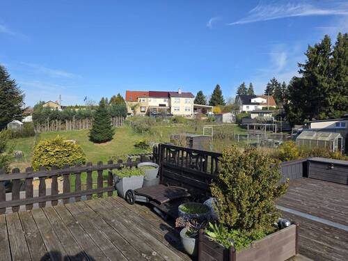Terrasse und Aussicht - Doppelhaushälfte mit 108,00 m&sup2; in Eisenberg zum Kaufen