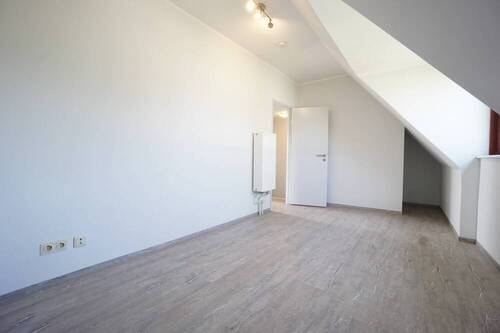 Schlafzimmer 2 DG Rückansicht - 