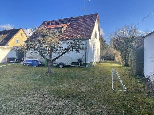 Blick von der Rückseite - 6 Zimmer Einfamilienhaus in Weßling