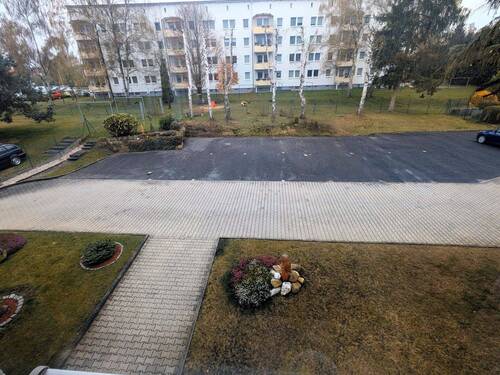 Parkplatz - Etagenwohnung mit 71,00 m&sup2; in Hermsdorf zum Kaufen