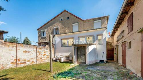 Außenansicht 3 - 5 Zimmer Doppelhaushälfte in Burg