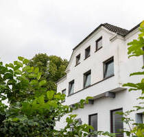 *** RIESIGE WOHNUNG - eigener DACHBODEN - eigener KELLER - eigenes TREPPENHAUS - DACHTERRASSE *** - Ganderkesee