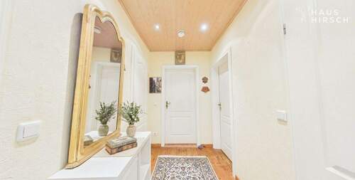 Flurblick – gute Erschließung der Räume - 