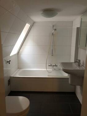 Wohnung 4 - 2. OG, Vollbad - 