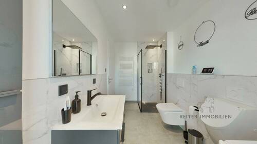 EG: Gäste Badezimmer - 