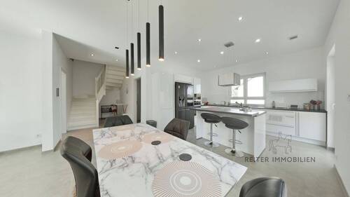 EG: Großzügiger Wohn-Essbereich - 