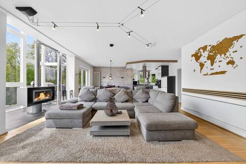 Wohnbereich - Einzigartige Möglichkeit + Kauf eines repräsentativen Einfamilienhauses mit Einliegerwohnung in Püttlingen + Pool, Fernsicht und Stellplatz