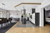 offene moderne Küche - 8 Zimmer Mehrfamilienhaus, Wohnhaus zum Kaufen in Püttlingen