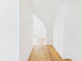 Eingangsbereich mit Blick zum Wohnbereich - 