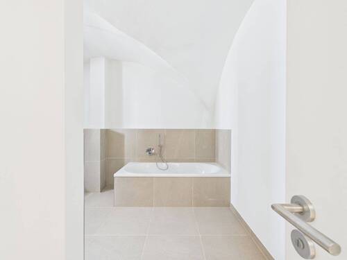 Bad mit Wanne - 