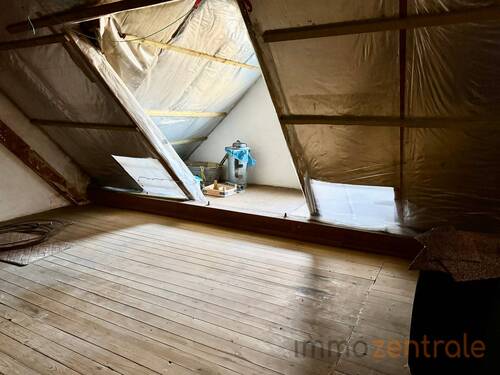 7F435FCE-2852-4DD1-9FC8-D0F8A34ECD83_1_201_a - 