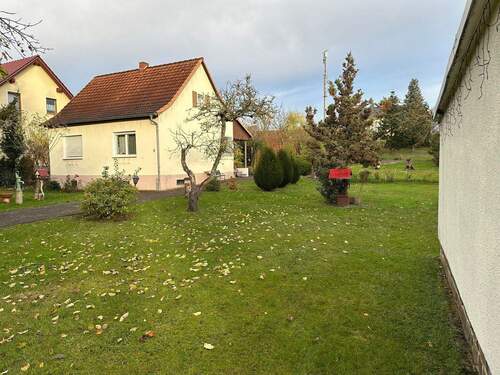 Ansicht aus Garten.jpeg - 2 Zimmer Einfamilienhaus in Halle (Saale)