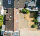 Luftperspektive - Zentral gelegen + wunderschönes Haus mit Garten zu verkaufen - ca. 110 m2 - inklusive 3 Stellplätzen und Küche ! Provisionsfrei