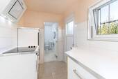 Küche EG mit Ausgang hinters Haus Hofbereich - Einfamilienhaus mit 110,00 m&sup2; in Wallerfangen zum Kaufen