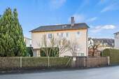 Nordansicht - 7 Zimmer Mehrfamilienhaus, Wohnhaus in Schwabhausen