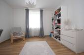Schlafzimmer_groß_02.JPG - 
