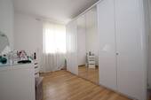 Schlafzimmer_klein_01.JPG - 
