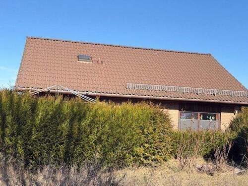 Vorderansicht Haus - 3 Zimmer Einfamilienhaus zum Kaufen in Hecklingen