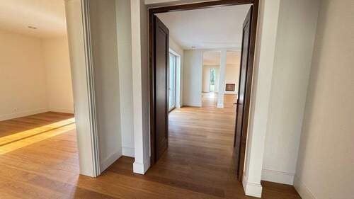 Flügeltür zur Bibliothek und Wohnbereich - 