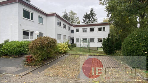 Vorderansicht Wohnhaus - 4 Zimmer Etagenwohnung in Berlin