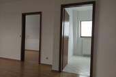Zugänge von Schlafzimmer und Küche - 2 Zimmer Etagenwohnung in Dresden