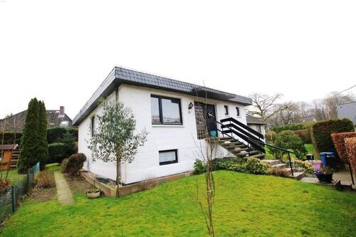 Straßenansicht - 3 Zimmer Bungalow zum Kaufen in Seevetal