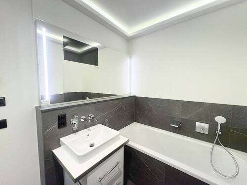 Bad - 3 Zimmer Etagenwohnung zur Miete in Leipzig