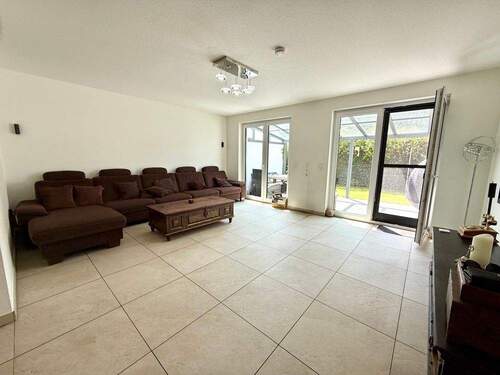 Wohnzimmer - Reihenmittelhaus mit 161,10 m² in Königstein im Taunus / Schneidhain zum Kaufen