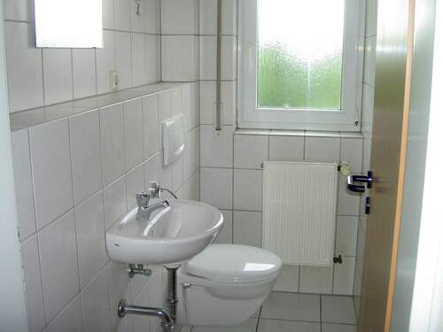 WT 18 2.OG li Gwc 032.jpg - 4 Zimmer Etagenwohnung zur Miete in Weißenthurm