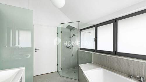 1. OG Badezimmer 2 - 