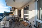 Balkon- Blick ins Freie - 