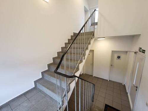 Treppenhaus - Büro mit 172,00 m&sup2; in Lübeck / Sankt Lorenz Nord zur Miete