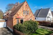 Straßenansicht - 5 Zimmer Einfamilienhaus in Elmshorn