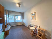 Kinderzimmer/ Büro - 