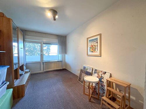 Kinderzimmer/ Büro - 