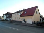 Frontansicht - Gemütliches Einfamilienhaus mit schönem kleinen Garten