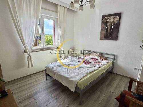 EG: Schlafzimmer - 