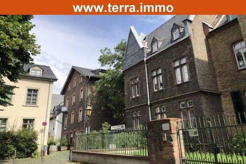 Höchster Altstadt - 2 Zimmer-ETW im Dachgeschoß in begehrter Höchster Altstadt!