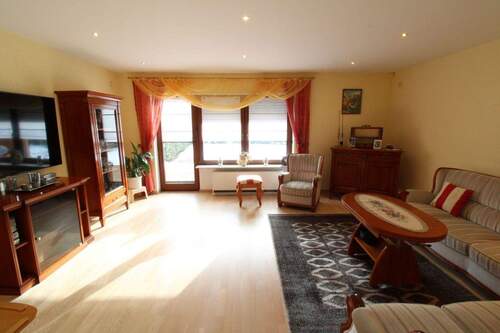 Wohnzimmer-EG - 5 Zimmer Doppelhaushälfte zum Kaufen in Karlsbad