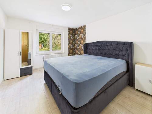 Schlafzimmer (EG) - 