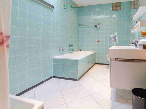 OG - Charmantes Badezimmer - 