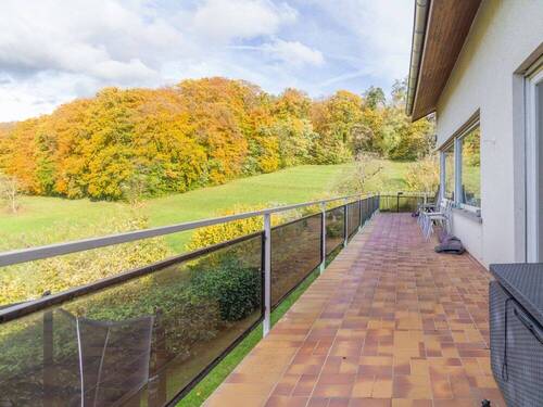 Großer 180 Grad Balkon - 