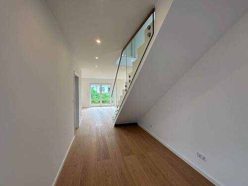 Bild 3 - 5 Zimmer Einfamilienhaus in Schwalmstadt