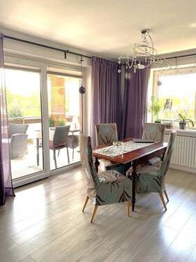 Wohn/Eßzimmer - 