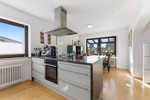 Küche - 5 Zimmer Doppelhaushälfte in Elchingen